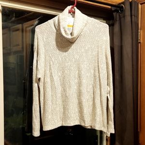 Sadie & Sage turtle neck/ cowl neck sweater